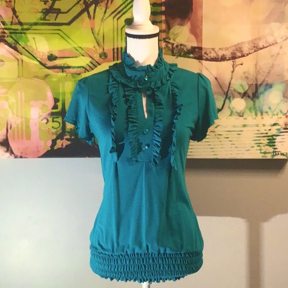 TEAL RUFFLED SHORT SLEEVE TOP XL.